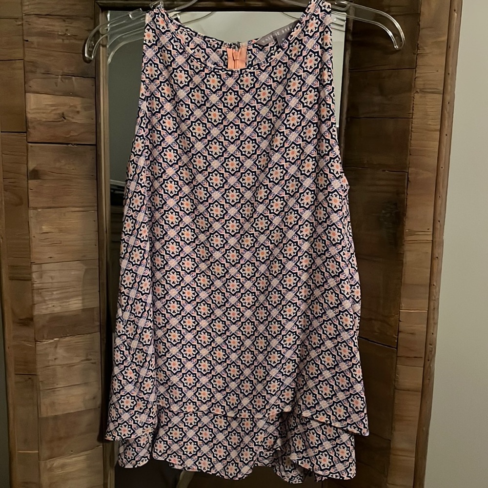 NWOT sleeveless top in pink and navy
